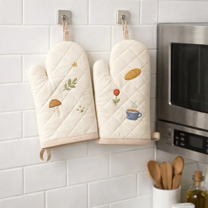 Cream Cottage Embroidered Oven Mitt Set (2-Pack)